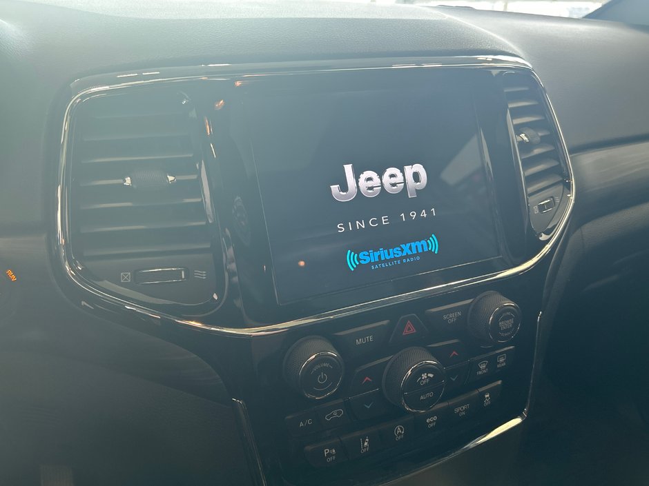 Jeep Grand Cherokee WK Altitude 2022-18