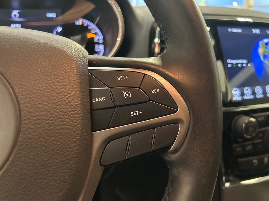 2019 Jeep Grand Cherokee Altitude-30