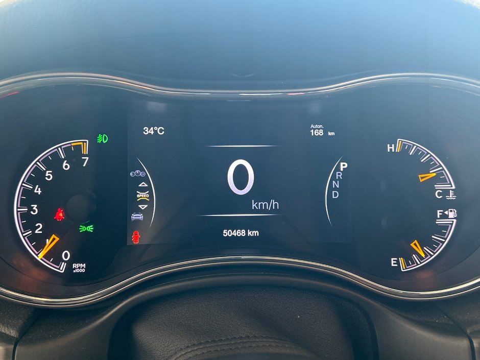 Jeep Grand Cherokee Altitude 2021-30