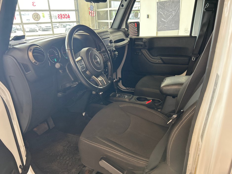 2018 Jeep Wrangler JK Unlimited Golden Eagle-21