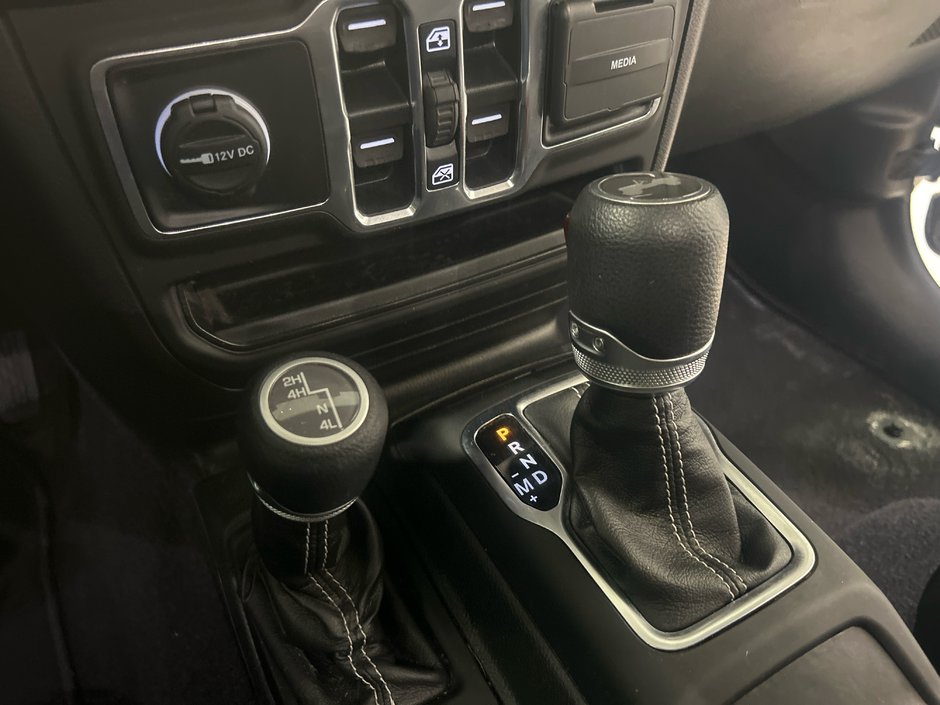 Jeep Wrangler Unlimited Sahara 2021-22