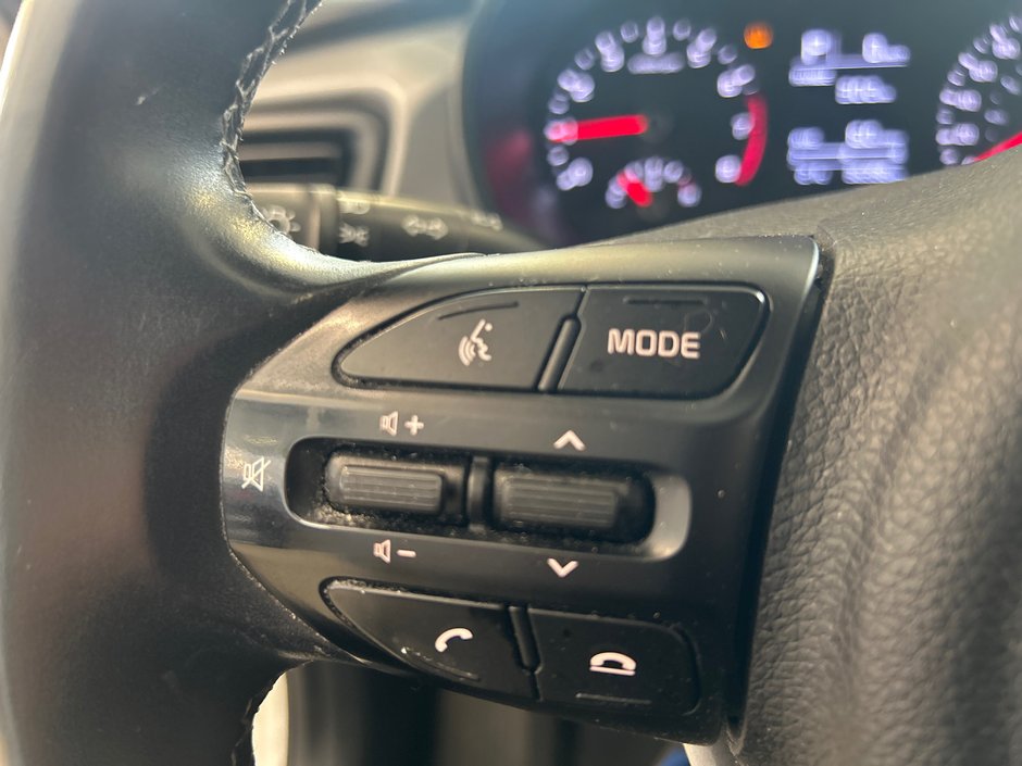 Kia Rio 5-door LX 2022-23