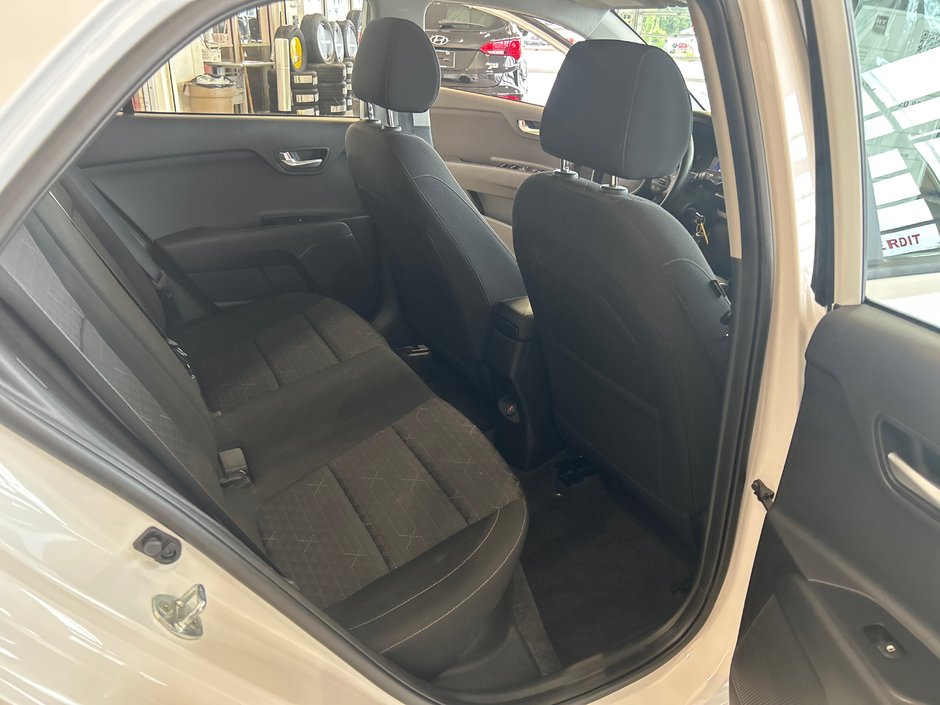 Kia Rio 5-door LX 2022-10