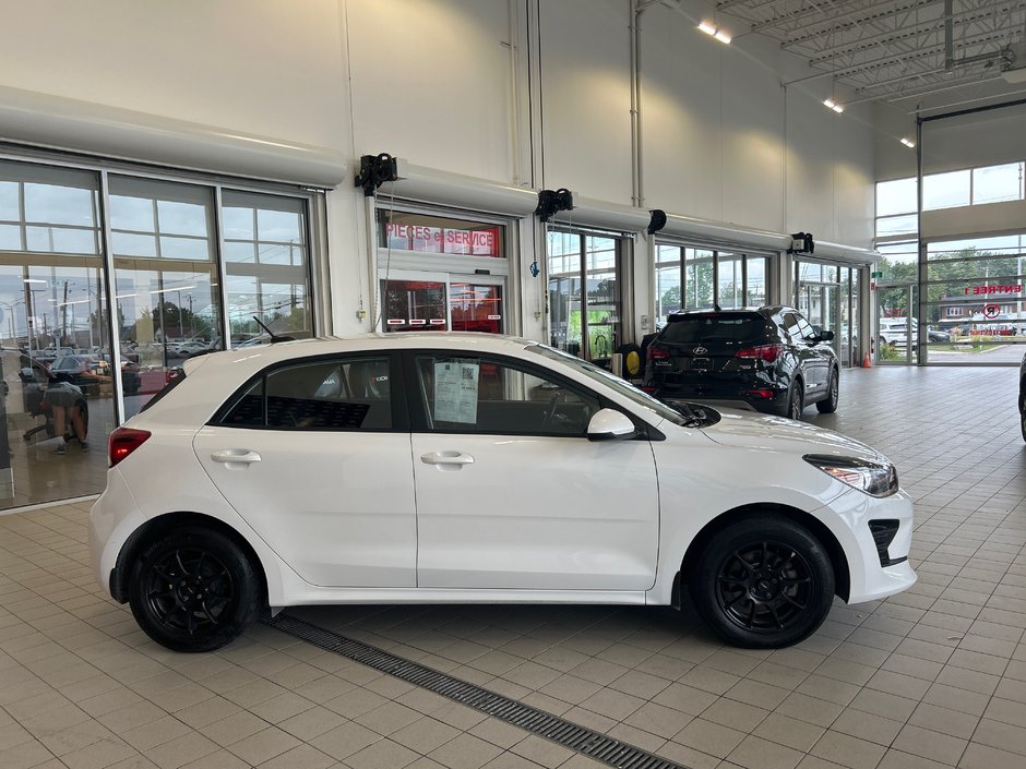 Kia Rio 5-door LX 2022-3