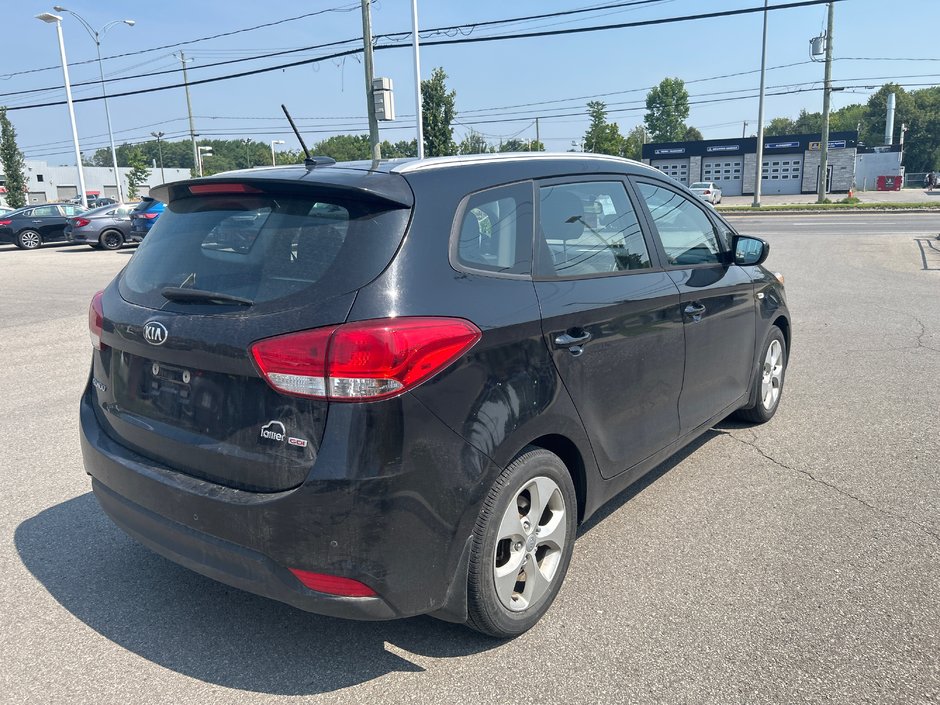 Kia Rondo LX 2015-4