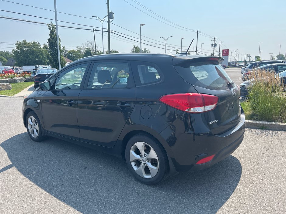 Kia Rondo LX 2015-3