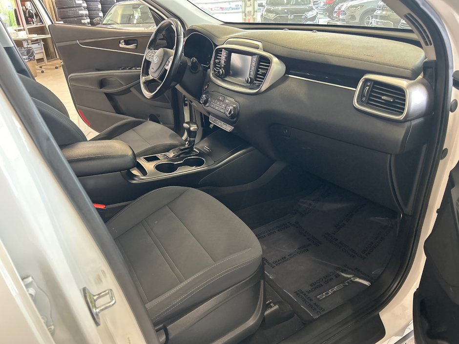 Kia Sorento LX 2019-10