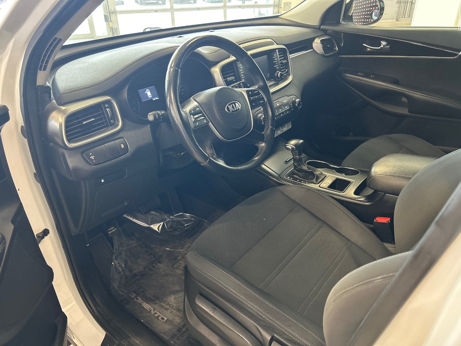 Kia Sorento LX 2019-11