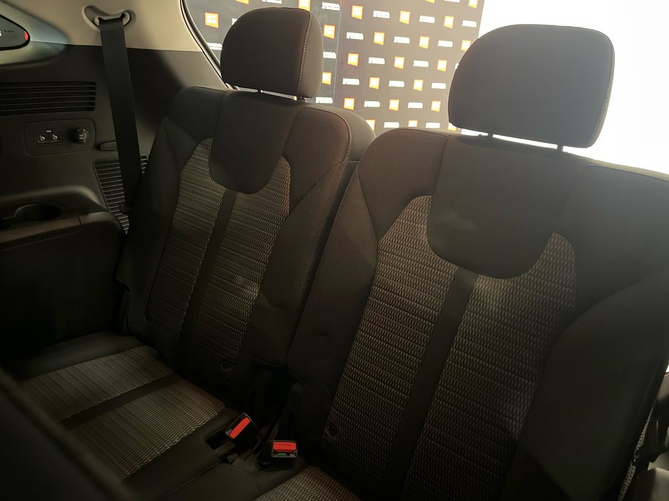Kia Sorento LX+ 2023-12