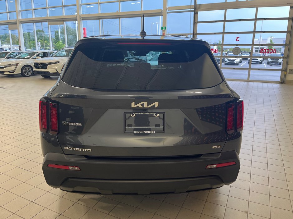 Kia Sorento LX+ 2023-7