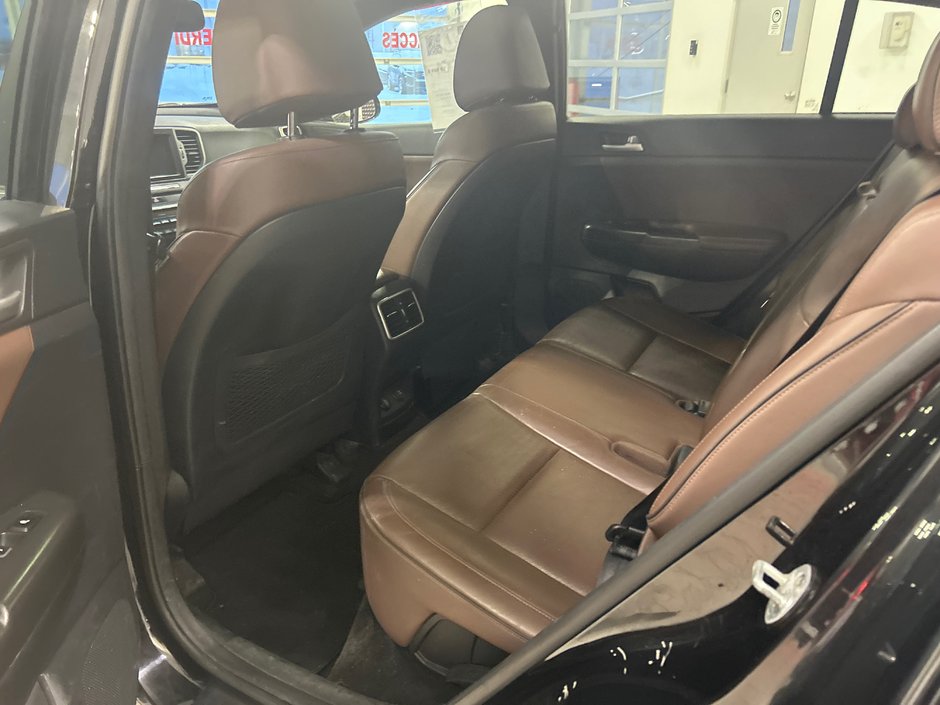 Kia Sportage EX 2018-8