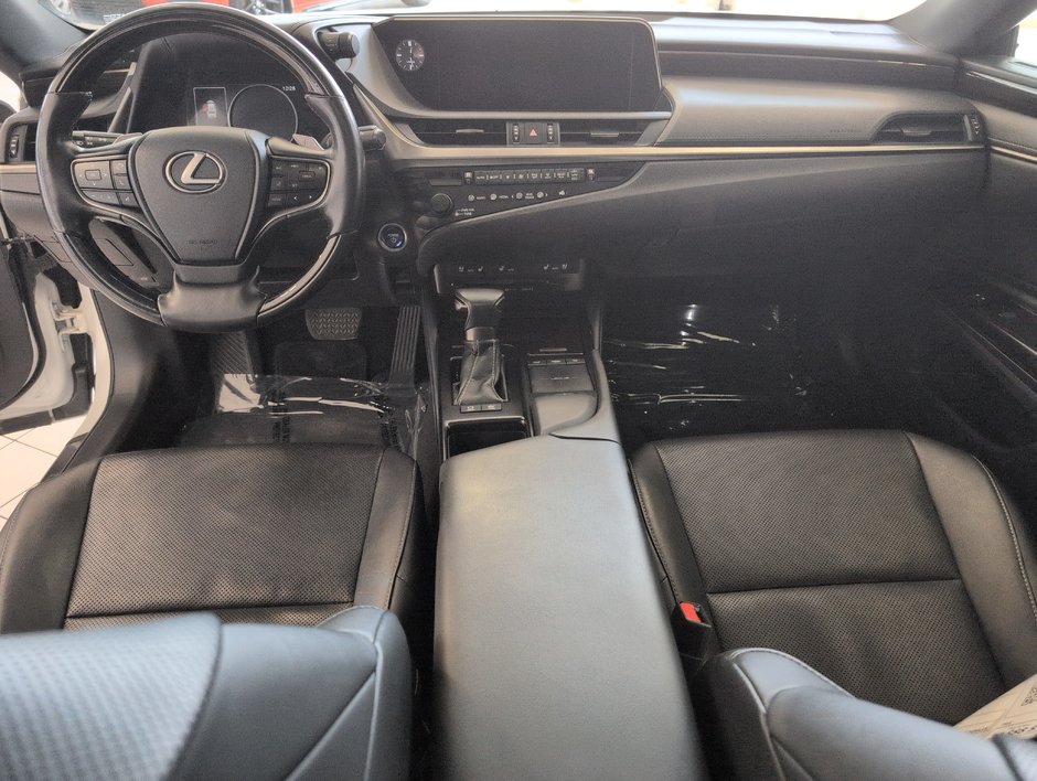 Lexus ES 300h 2019-11