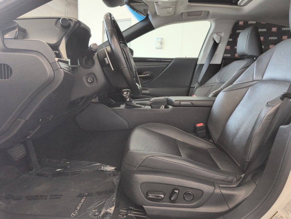 Lexus ES 300h 2019-12