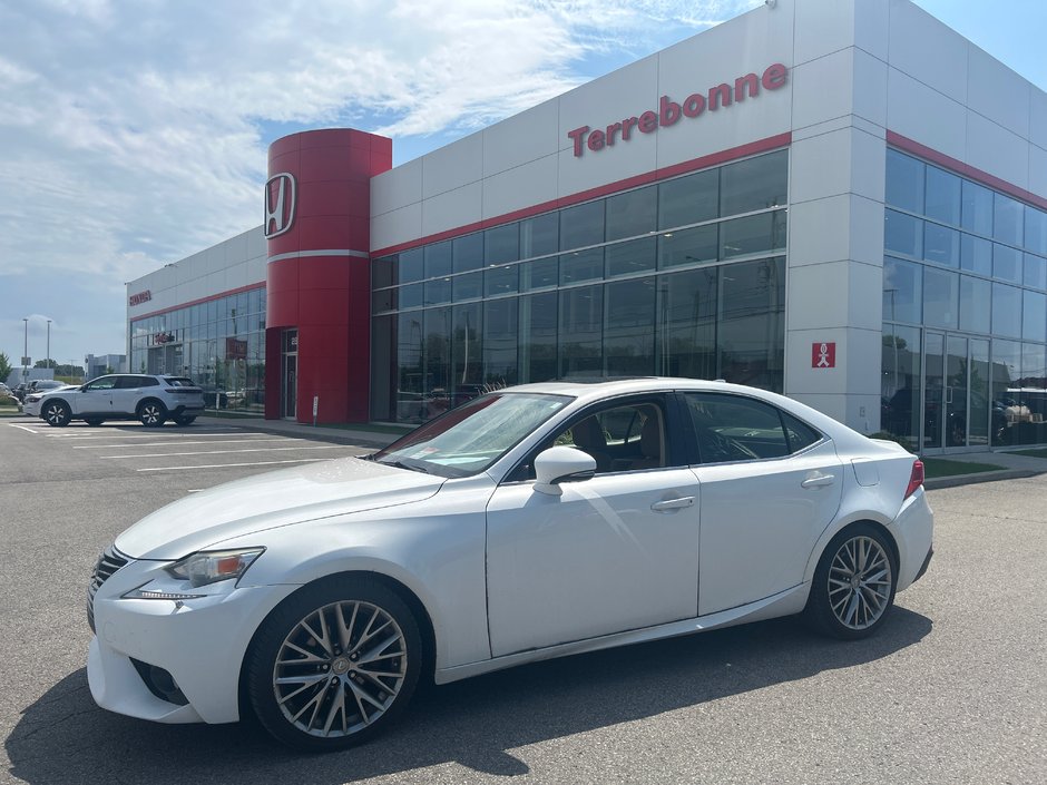 Lexus IS 250  2014-0