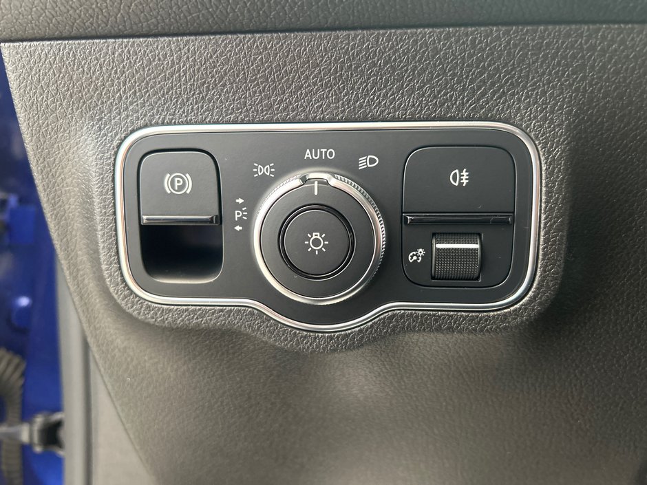 2021 Mercedes-Benz GLB AMG GLB 35-29