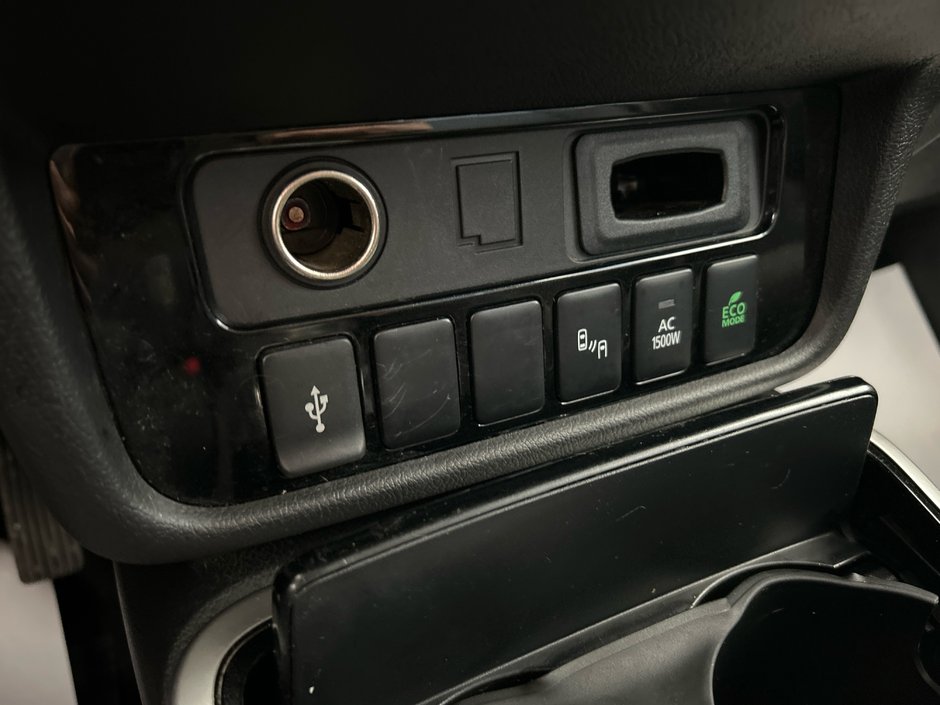 2020 Mitsubishi Outlander PHEV SE-25