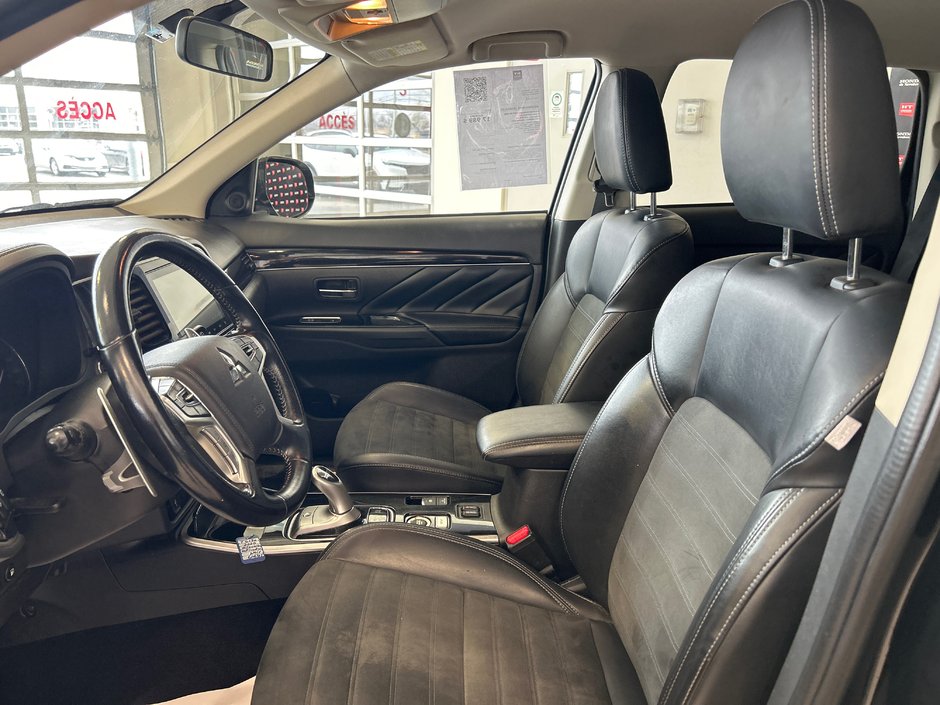 2020 Mitsubishi Outlander PHEV SE-18