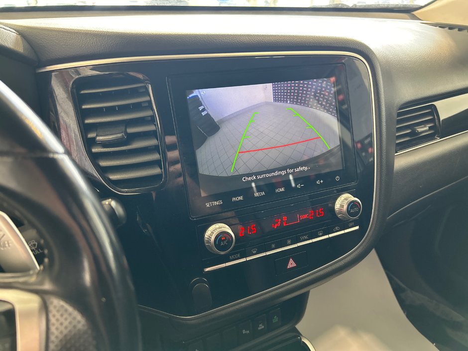2020 Mitsubishi Outlander PHEV SE-32