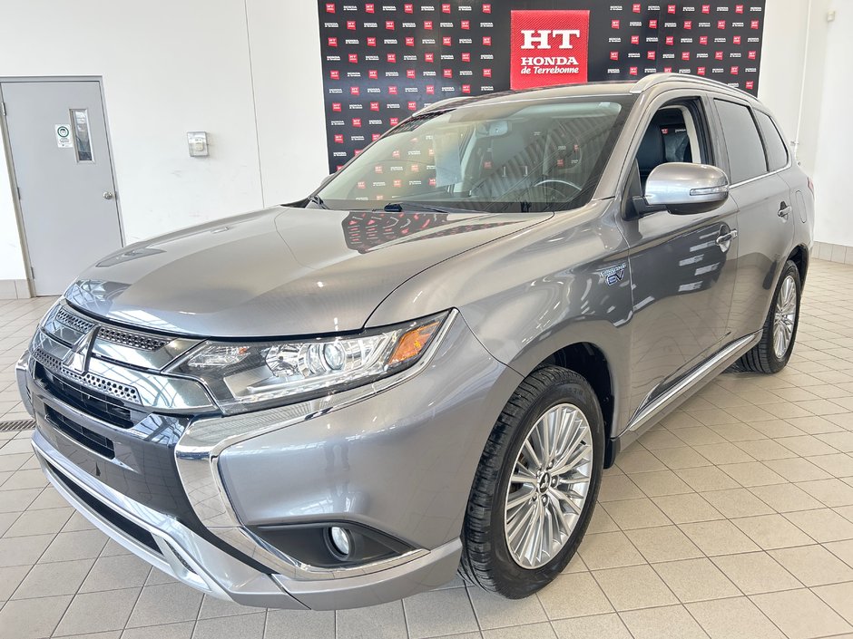 Mitsubishi Outlander PHEV LE 2022-0