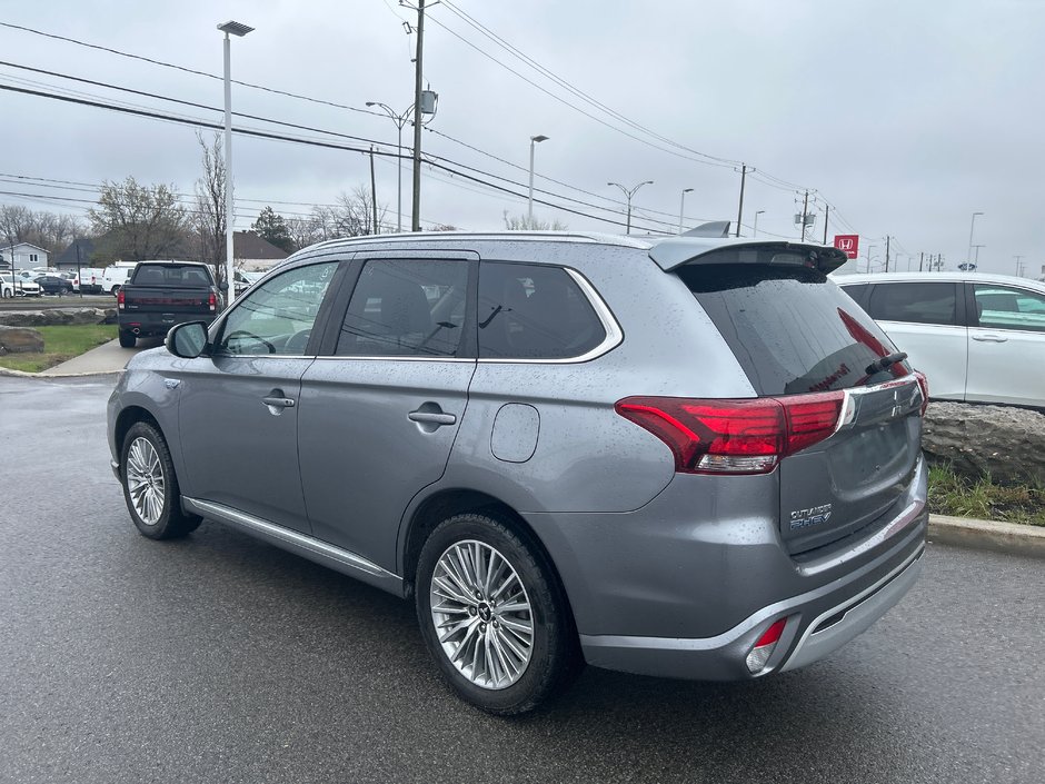 2022 Mitsubishi Outlander PHEV LE-1