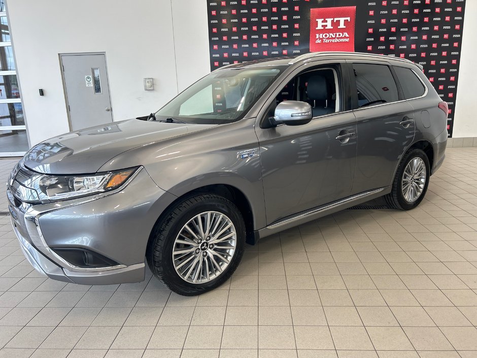 Mitsubishi Outlander PHEV LE 2022-1