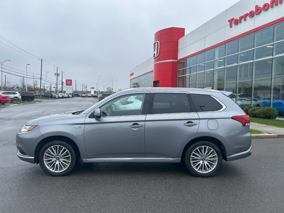 2022 Mitsubishi Outlander PHEV LE-0