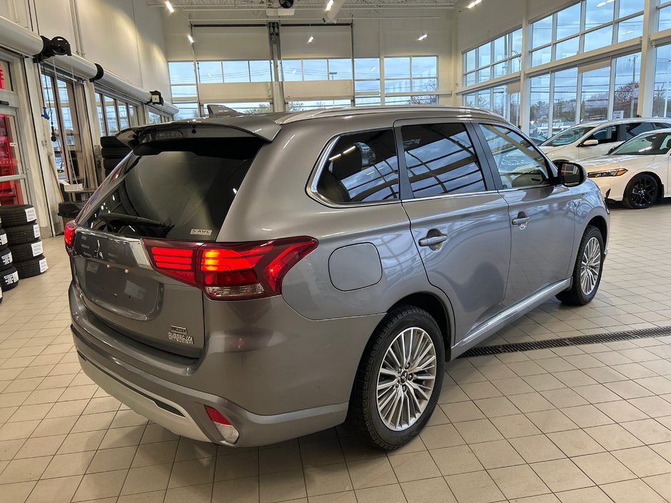 2022 Mitsubishi Outlander PHEV LE-4