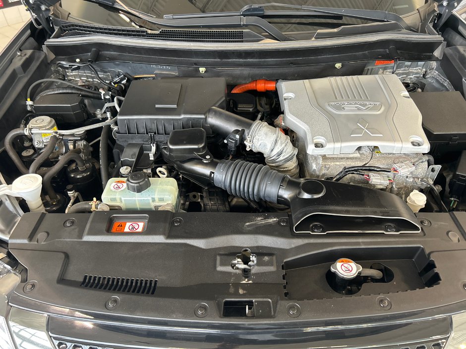 Mitsubishi Outlander PHEV LE 2022-14