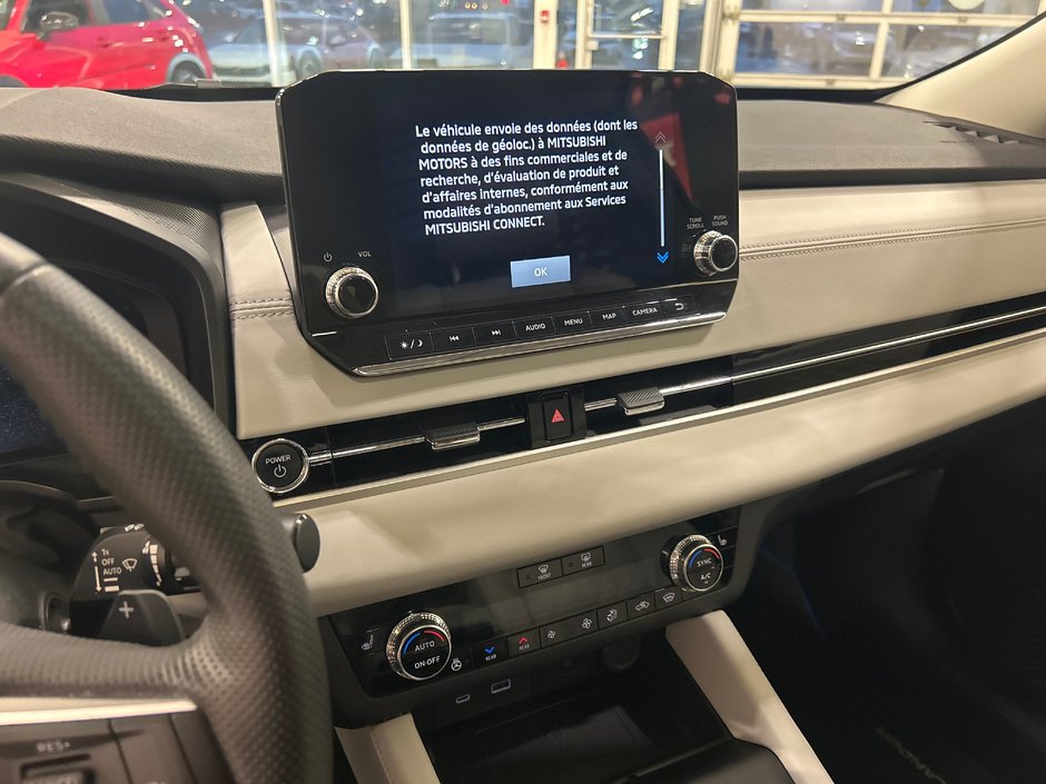 Mitsubishi Outlander Plug-In Hybrid SEL 2025-28