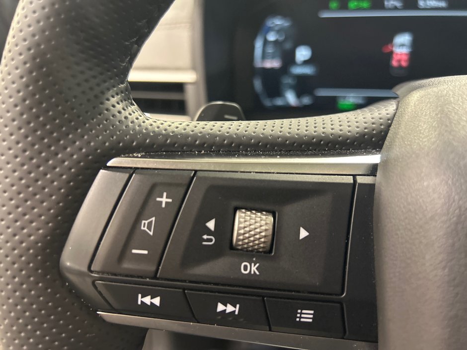 Mitsubishi Outlander Plug-In Hybrid SEL 2025-34