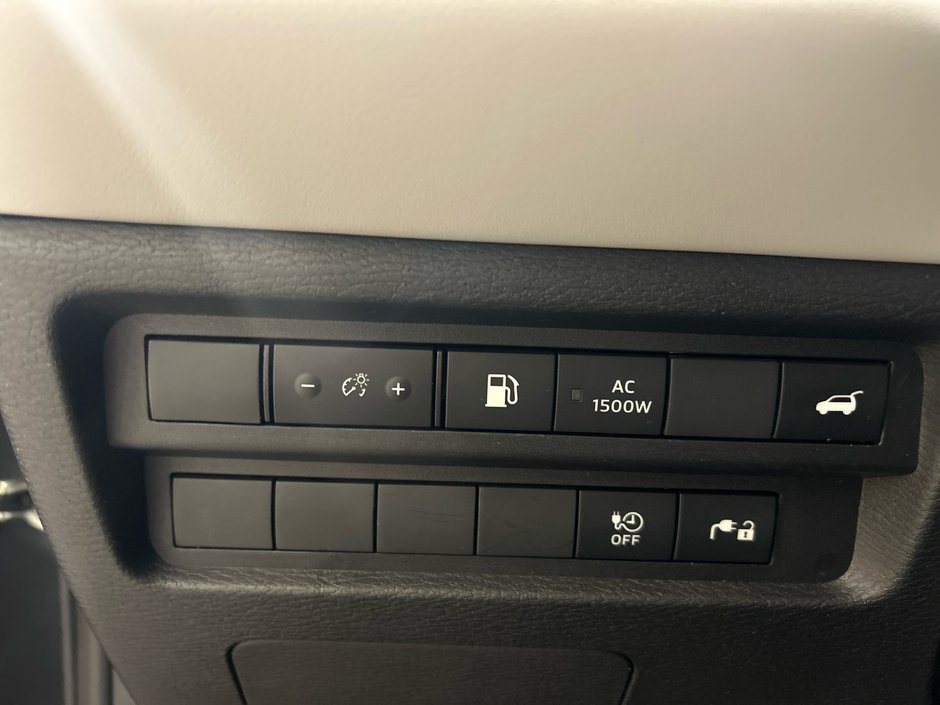 Mitsubishi Outlander Plug-In Hybrid SEL 2025-26