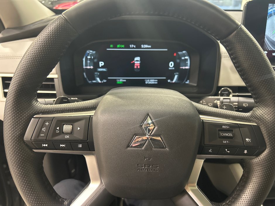 Mitsubishi Outlander Plug-In Hybrid SEL 2025-33