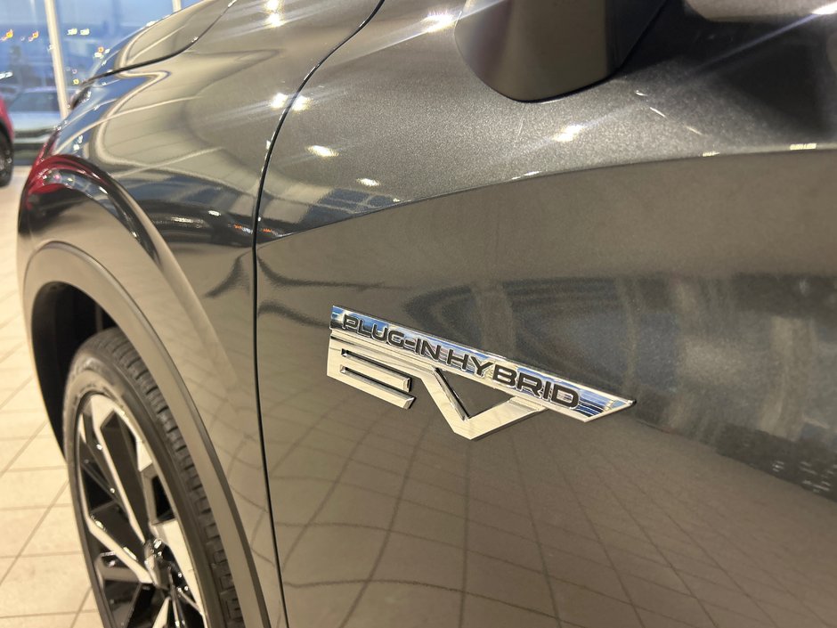 Mitsubishi Outlander Plug-In Hybrid SEL 2025-9