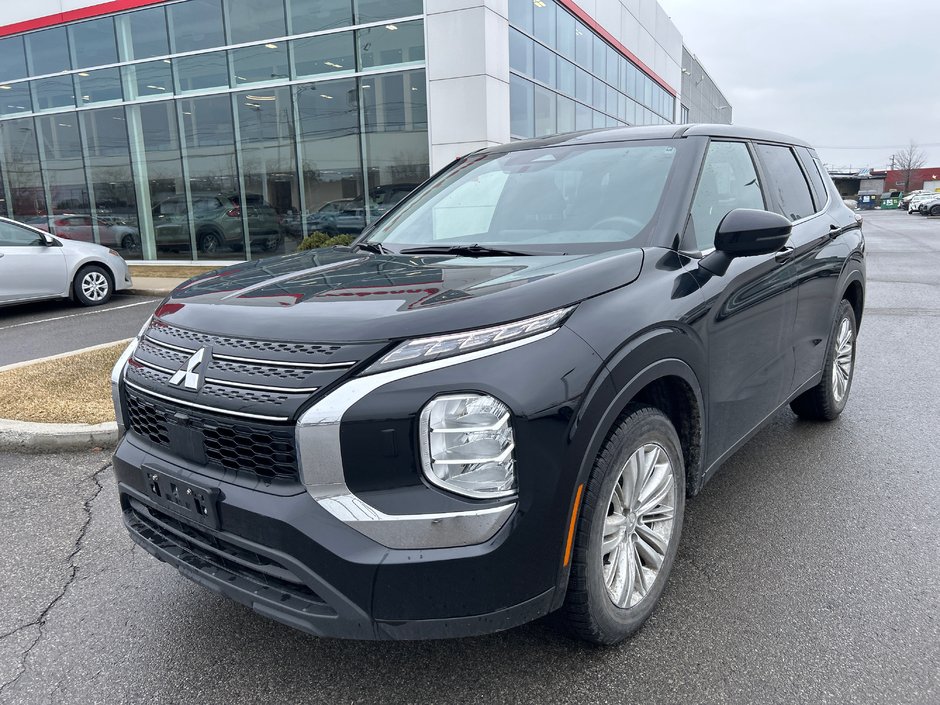 Mitsubishi Outlander ES 2023-9