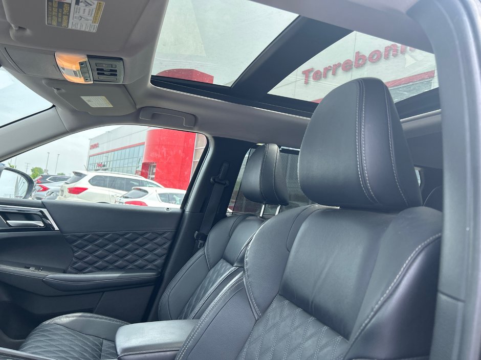 2023 Mitsubishi Outlander GT-8