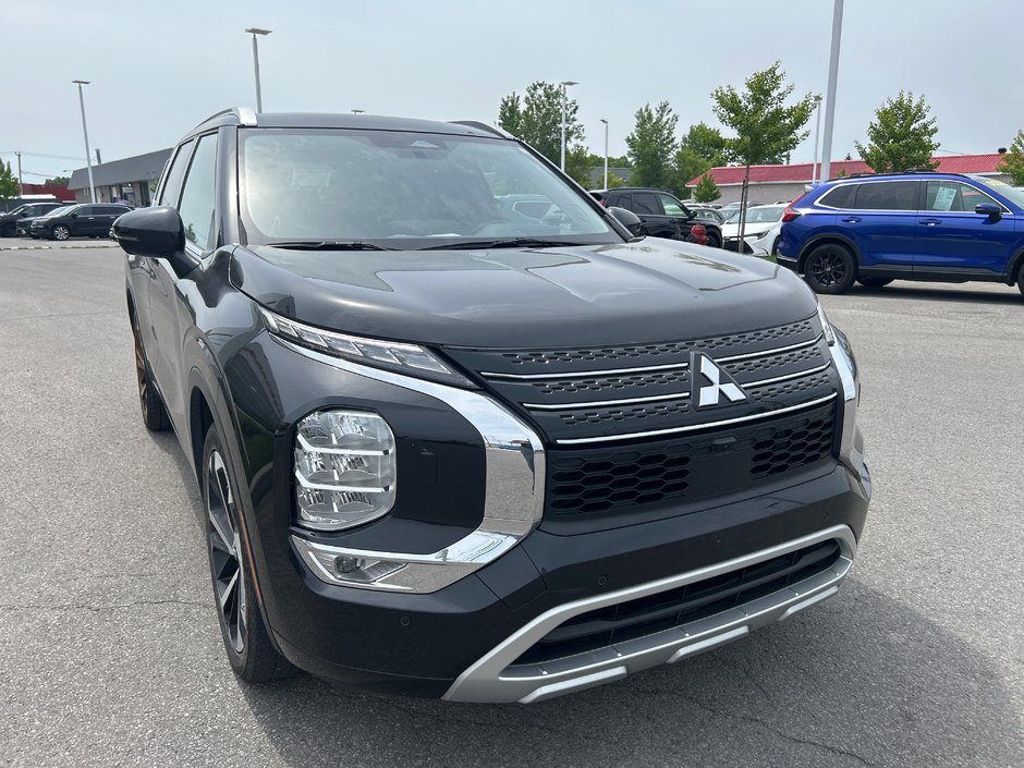 2023 Mitsubishi Outlander GT-3