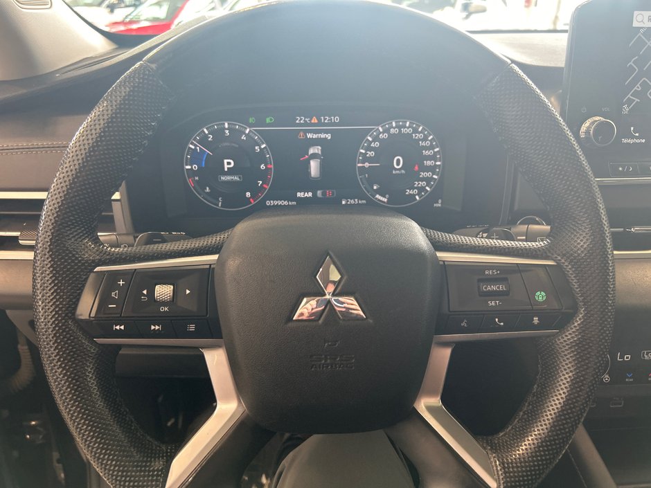 Mitsubishi Outlander GT 2023-30