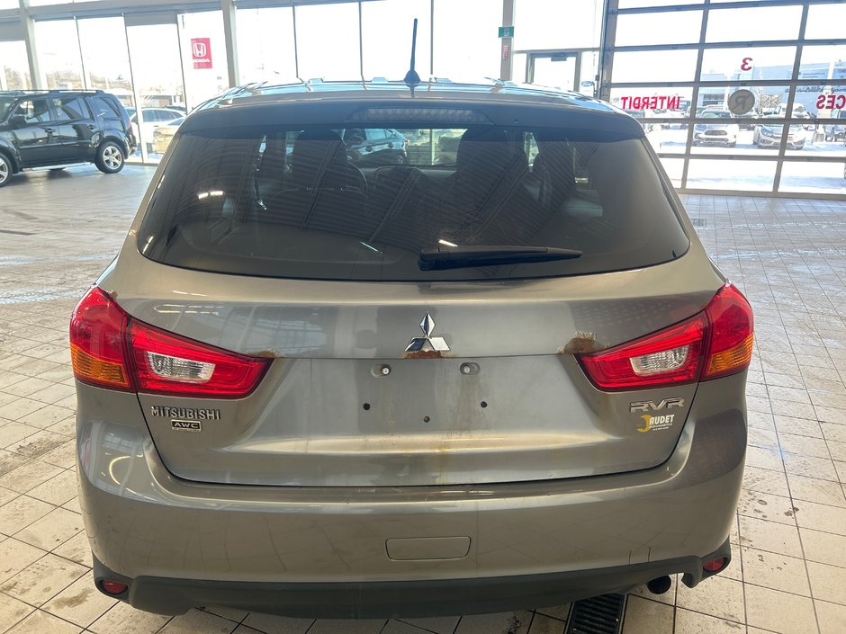 2014 Mitsubishi RVR SE-5