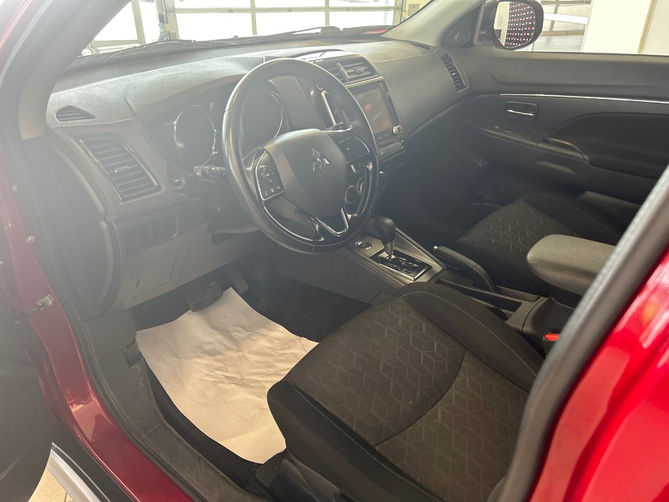 Mitsubishi RVR SE 2022-15