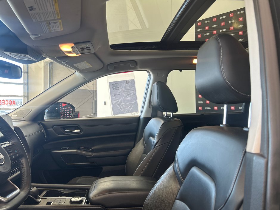 Nissan Pathfinder SL 2022-23