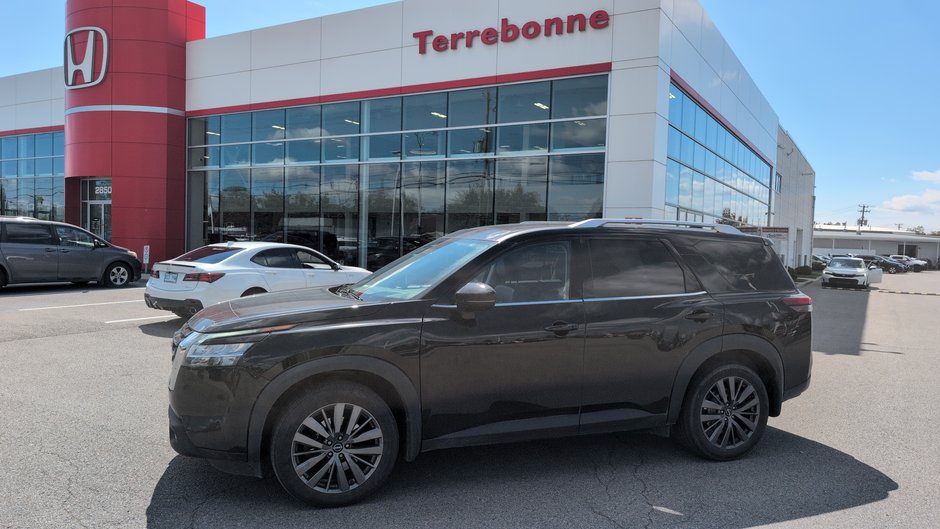 2022 Nissan Pathfinder SL-0