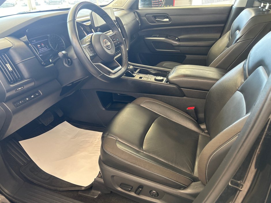 Nissan Pathfinder SL 2022-22