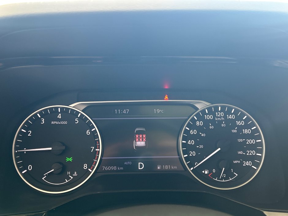Nissan Pathfinder SL 2022-33