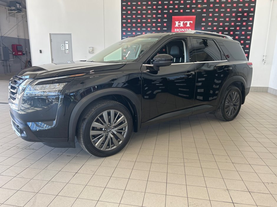 Nissan Pathfinder SL 2022-2