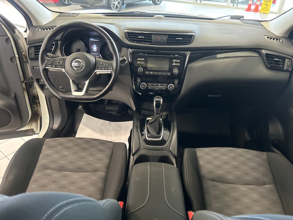 Nissan Qashqai SV 2017-11