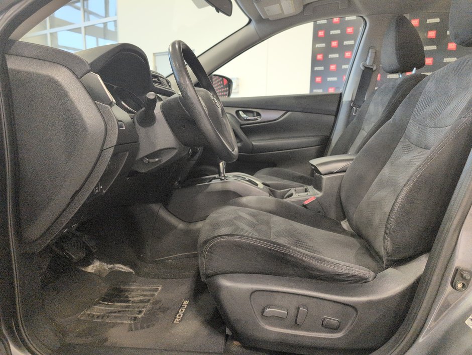2014 Nissan Rogue SV-12