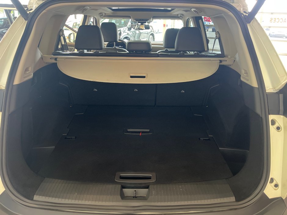 2023 Nissan Rogue Platinum-11