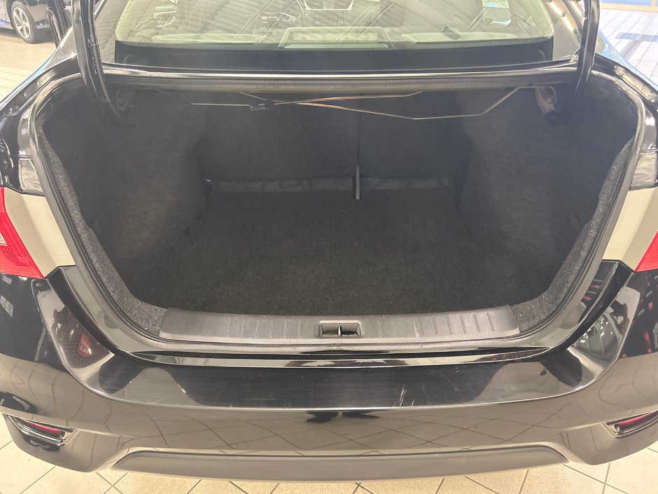 Nissan Sentra S 2016-9