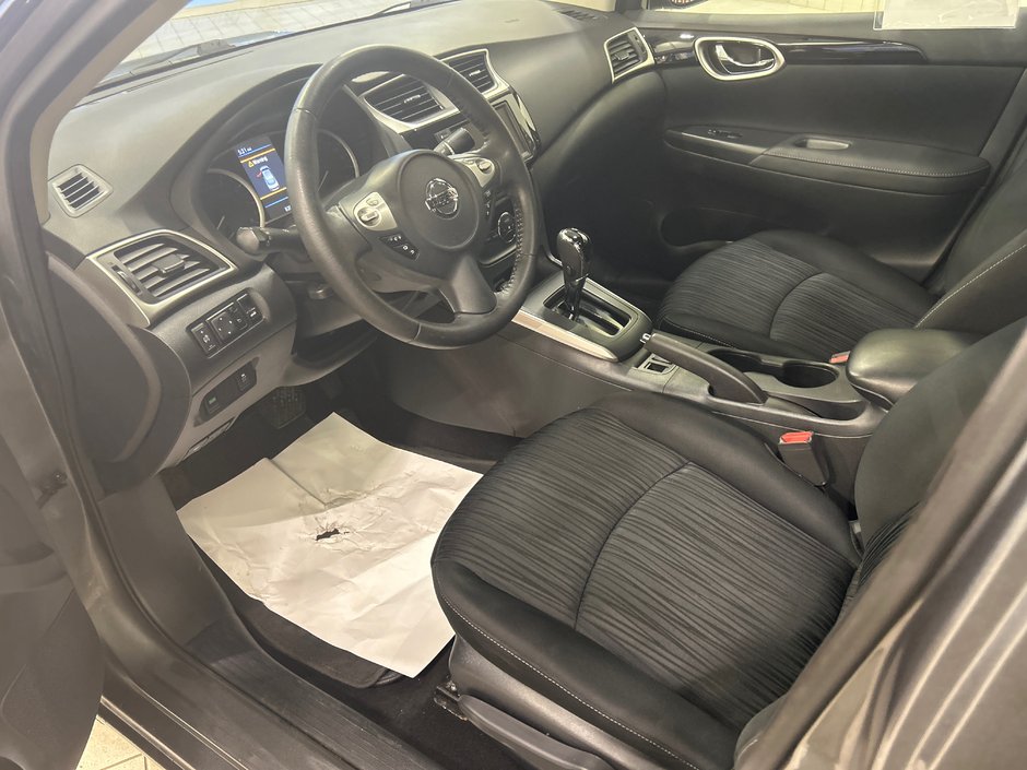 Nissan Sentra SV 2019-13