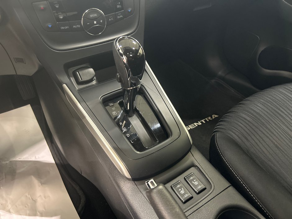 Nissan Sentra SV 2019-16